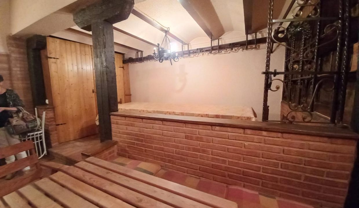 image_208540_37.jpg
